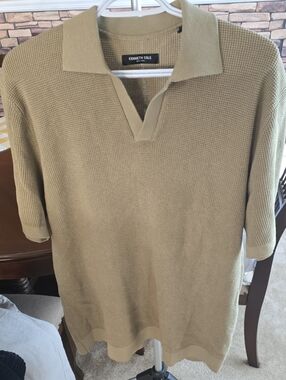 Kenneth Cole Olive Short-Sleeve V-Neck Knit Sweater